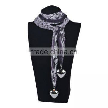2016 New Design Heart Metal Pendant Scarf