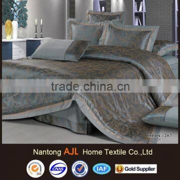Light purple color polyester cotton jacquard microfiber quilt