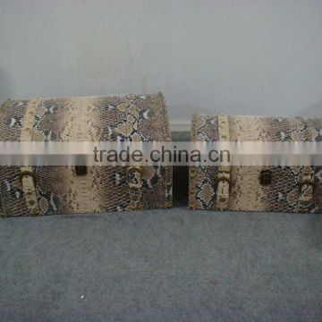 Simple combination of two sizes snakeskin box