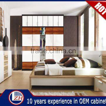 New arrival teak bedroom wooden wardrobe sliding door designs