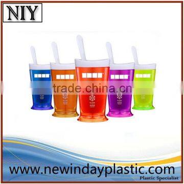 plastic salad shaker cup with fork