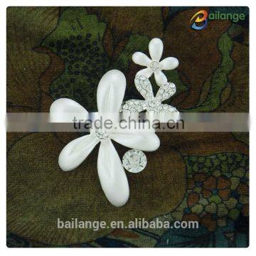 2015 new arrival hand metal making brooch for clothing