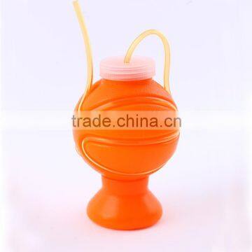 Plastic Cup With Swirly Straw photo-2