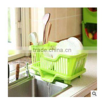 Plastic kitchen shelves kitchen storage basket with self-draining sink holder