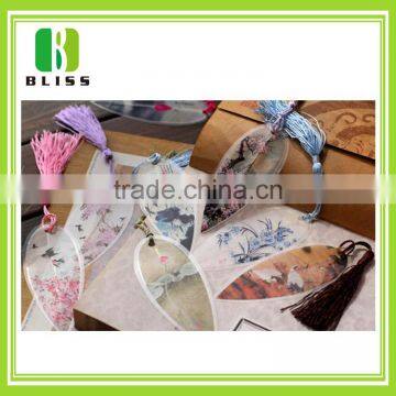 Promotional leaf design delicate gift printing tassles custom shape plastic bookmark