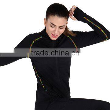 China Factory Women Fitness Wear With Hooded Elastic Breathable Outer Sports Jackets Comfortable photo-3