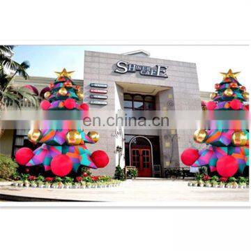 2017 hot sell giant inflatable colorful christmas tree with shinny ball inflatable