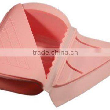 Folded silicone steamer