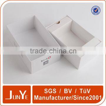 Factory Design White Rigid Box With Die Cut Paper Insert photo-4