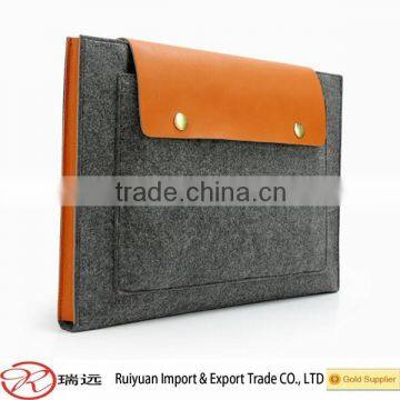 2015 Hot Sell Customized Split Joint Leather Business Felt Laptop Sleeve With High Quality Snap Button