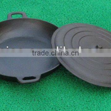 cast iron casserole/ pan