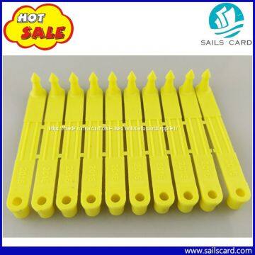 74*8mm Nylon Connected Sheep Ear Tags photo-2