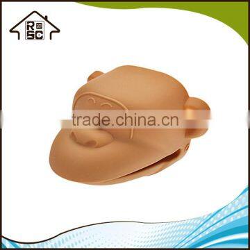 NBRSC Cute Monkey Design Pliable Silicone Pot Holder Silicone Glove Oven Mitt photo-2