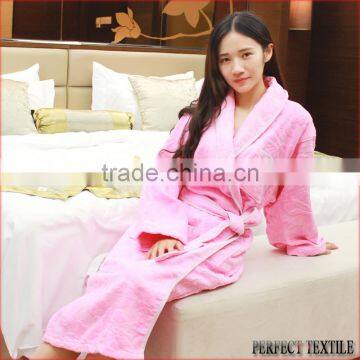 100% Cotton 2013 New Design Fashion White Bathrobe