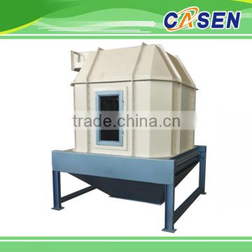 Swing type discharging mecganism cooler for animal feed production line