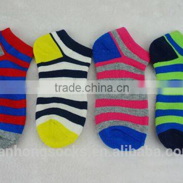 Zhuji Competiitive Price Wholesale Colorful Striped Men Terry Socks
