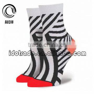 Newest Fashion Colorful Black Stripe Fuzzy Custom Sport Sock Crazy Socks Womens Socks