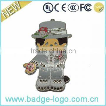 cute novelty fashional lapel pin badge