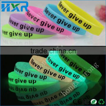 Cheap custom fluorescent glowing silicone wristband custom different size and logo silicone bracelet,wristband