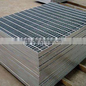 Mild carbon steel grating