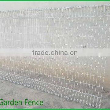 High Quality Rolled Top Mesh Fencing photo-2