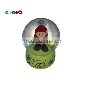 High quality Resin custom mini snow globe