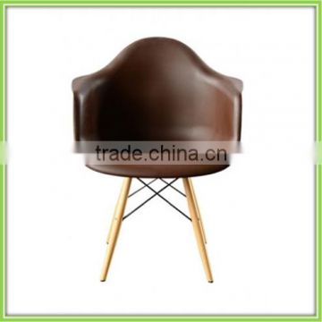 High Quality Wholesale PP Plastic Chair For Sale/ Plastic Dining Chair With wooden legs