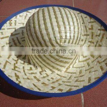 straw hat to decorate