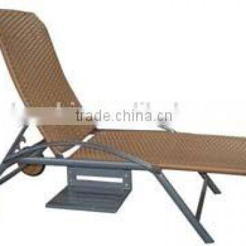 Very comfortable design furniture outdoor beach sun lounger with wheels