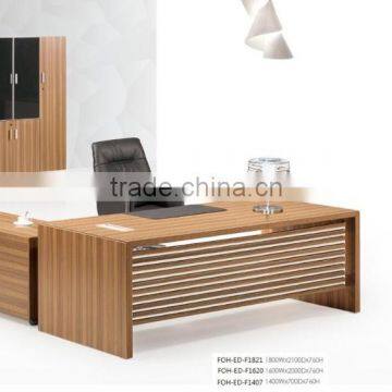 Modern small size office furniture set CEO desk and chair with side table and cabinet (FOH-ED-F1821)