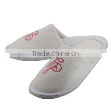 disposable 100% cotton with beautiful embroidery hotel slippers