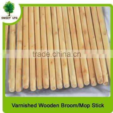 Well straight Varnished eco-friendly wooden broom handle with high quality