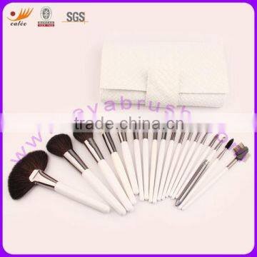 Beauty & Elegant Professional Cosmetic Brush Set with Pure White