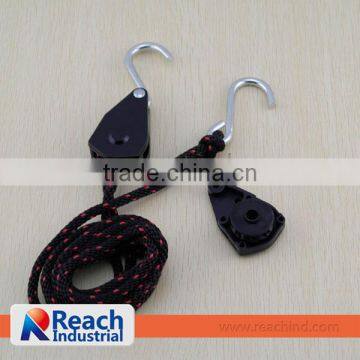 1/4" Rope Ratchet with Plastic Wheel