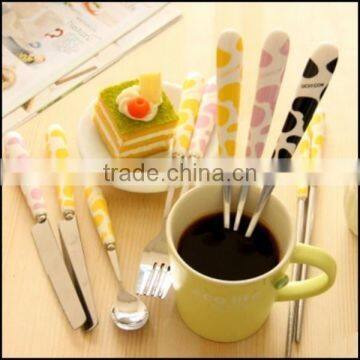 2015 hot sell food grade plastic handle stailess steel spoon supplier in China,food grade plastic kitchen supplier