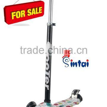 Kids 3 Wheel Adjustable Height Mini Kick Scooter with LED Light Up Wheels