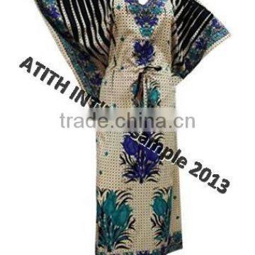 100% Viscose Printed Small Round Neck Poncho photo-3