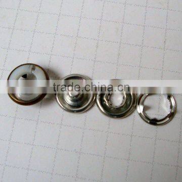 prong snap fastener with special cap