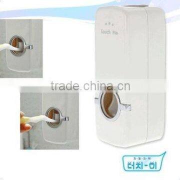 bathroom accessories,bathroom accessories,Toothpaste squeezer.