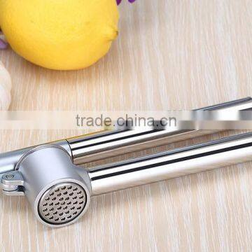 2016 Hot New Products Stainless Steel Garlic Press photo-4