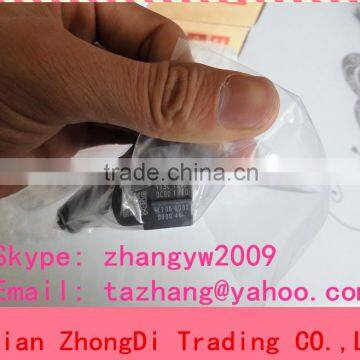 Denso Fuel Injector 095000-560061 Common Rail Injector 1465A041 photo-2