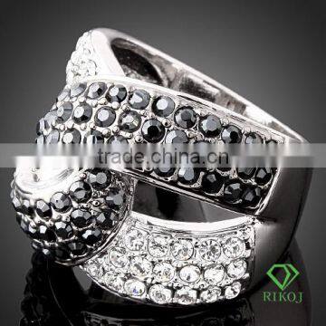 18k white gold GP multi crystal knotted rings