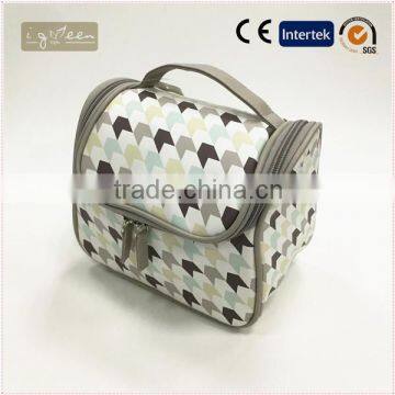 Popular Best Selling Washing Bag Water-proof Washing Bag Toilet Bag Cosmetic Bag Polyurethane Make up Bags photo-3