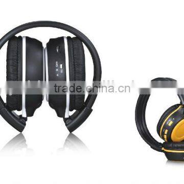 Card headphone with FM radio