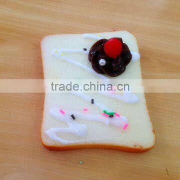 Decorative fake food slice of bread for wholesale as fridge magnet christmas display