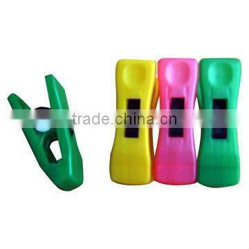 Plastic pegs