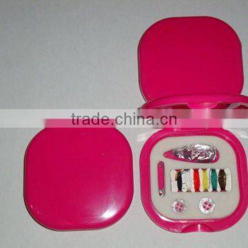 Plastic cosmetic mirror