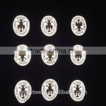 Relfective Chest Emblem Reflective Logo be Heated on Polo Shirt for Spain Market photo-4