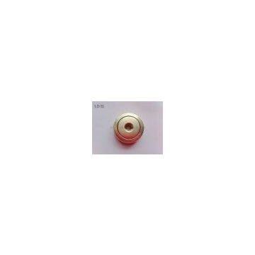 Countersunk pot magnets
