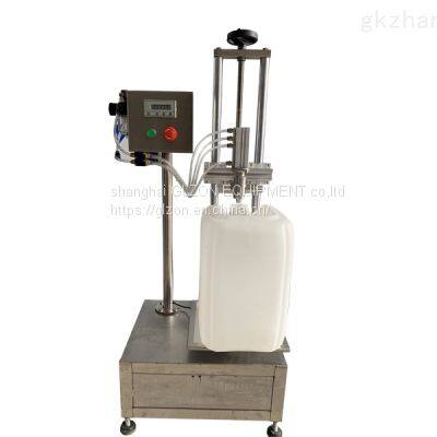 Semi-automatic barreled detergent filling machine